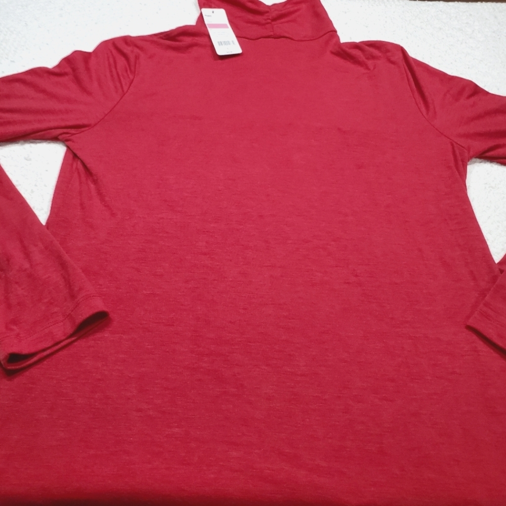 NEW WITH TAGS JUNIORS size large  burgundy ted long sleeve turtleneck top shirt